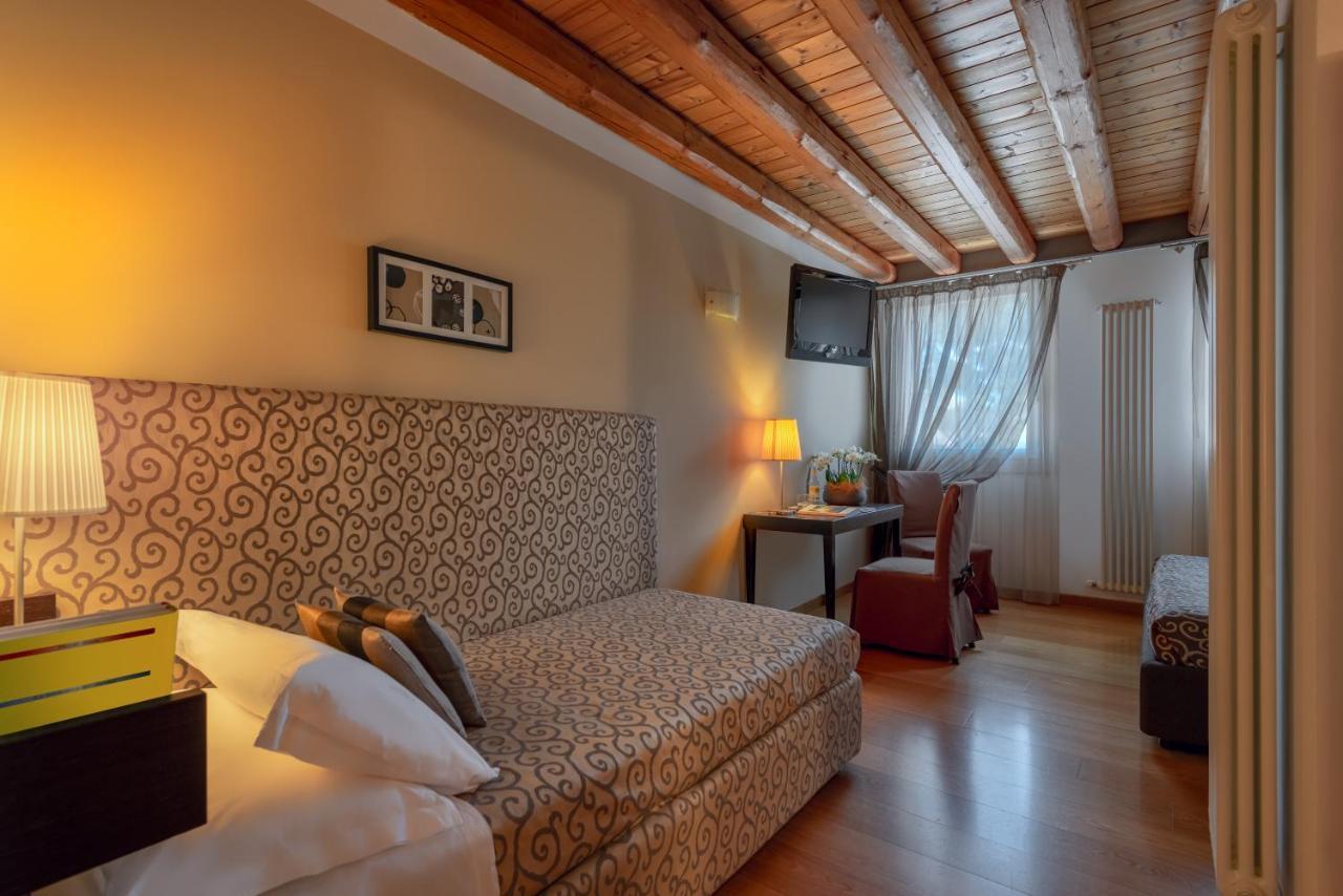 Hotel Rovere Тревизо Экстерьер фото